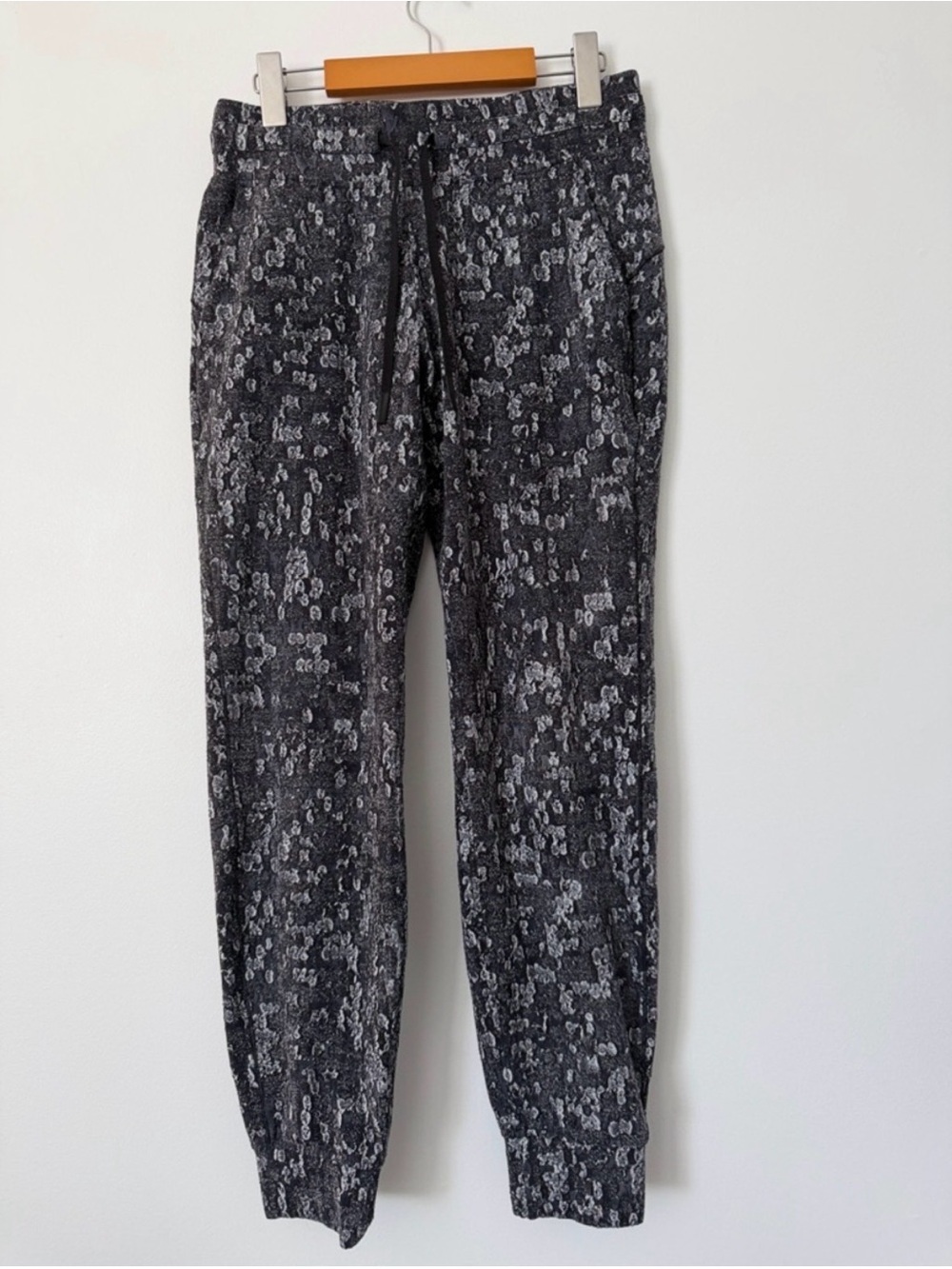 Lululemon Ready to Rulu Pants size 6